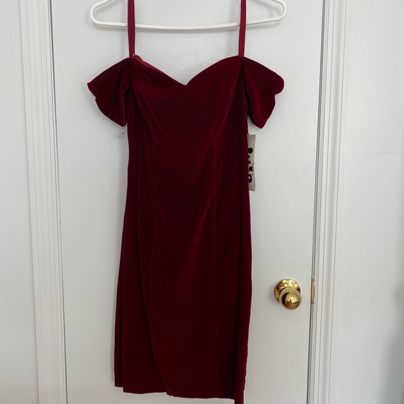 Vintage Dresses & Skirts - Vintage 90s velvet cocktail dress